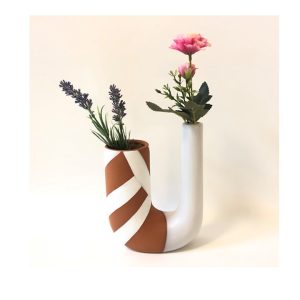 אגרטל צינור מכופף