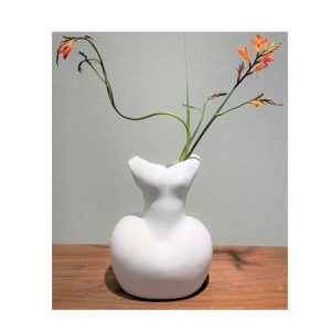 אגרטל פיגורה לבן